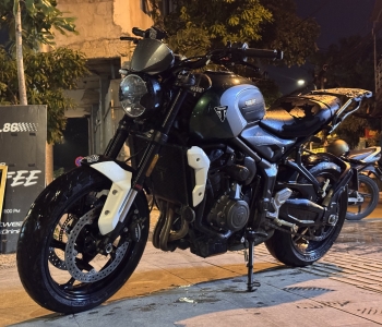 Triumph Trident 660 model 2023 custom Green Color Heniken